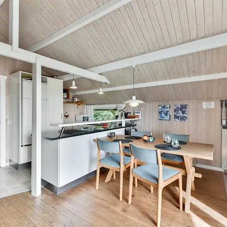 Kylli - 600m From The Sea By Interhome * Lakolk