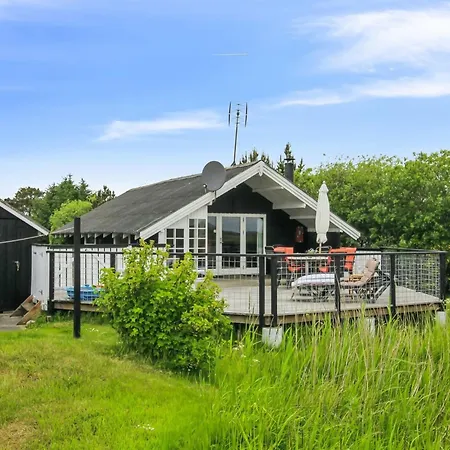Vakantiehuis Kylli - 600m From The Sea By Interhome *