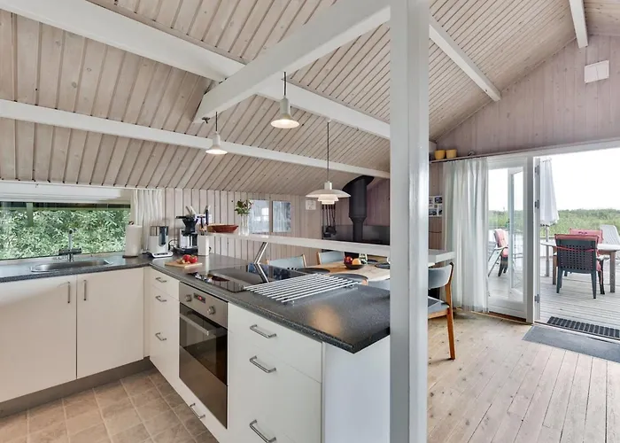 Nyaraló Kylli - 600m From The Sea By Interhome Lakolk